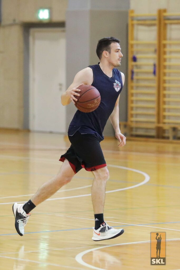 Nino Pleština